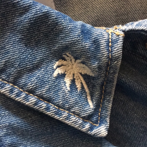 Light blue jean jacket from OLD NAVY. - Picture 4 of 6